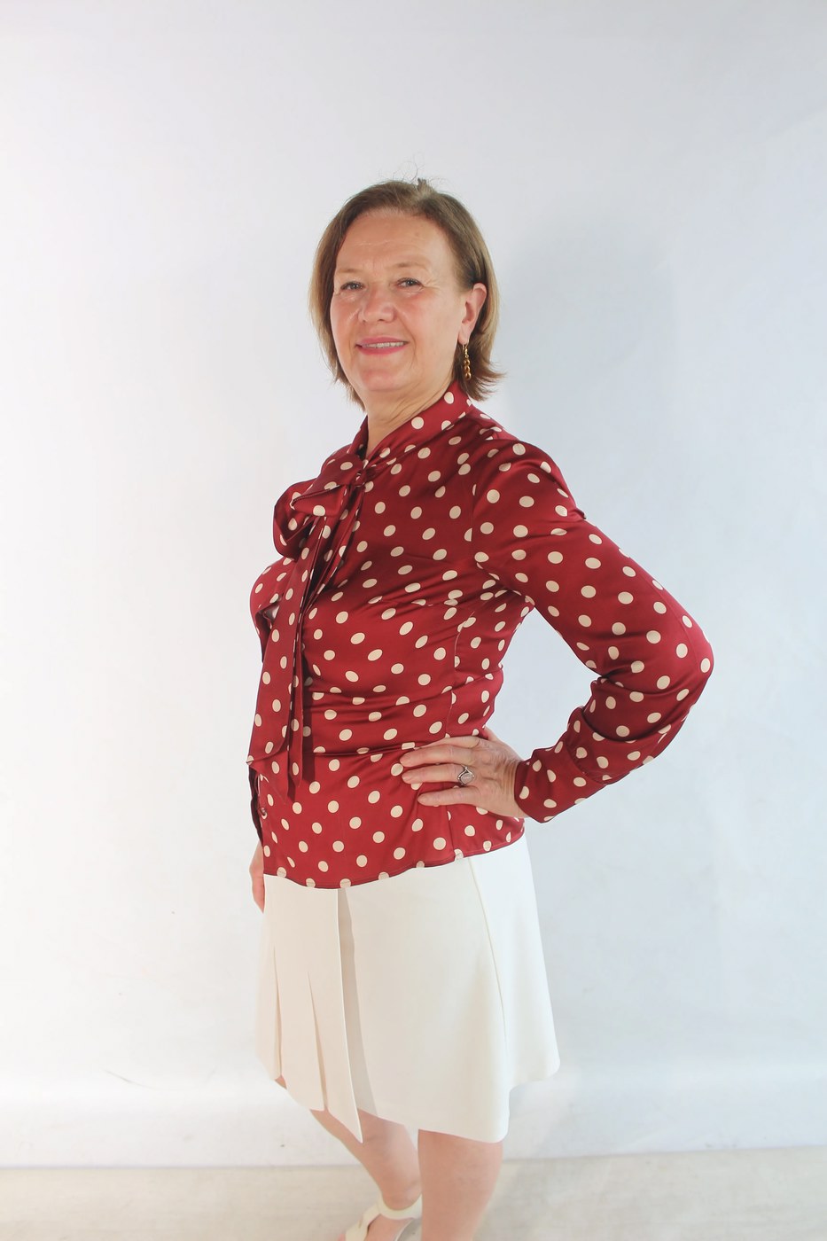 AYŞE V.
